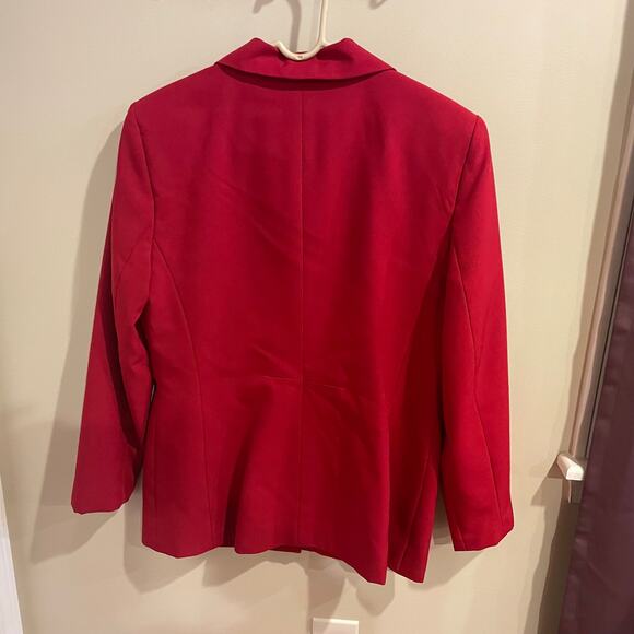Levine Classics Red Skirt Suit Size 12 - Picture 3 of 8